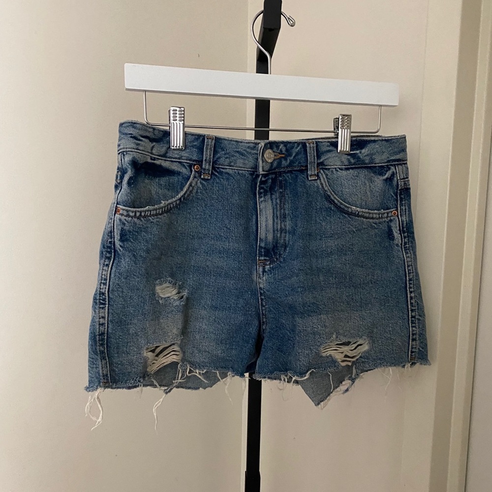 TOPSHOP Moto Cory Shorts - Picture 2 of 4